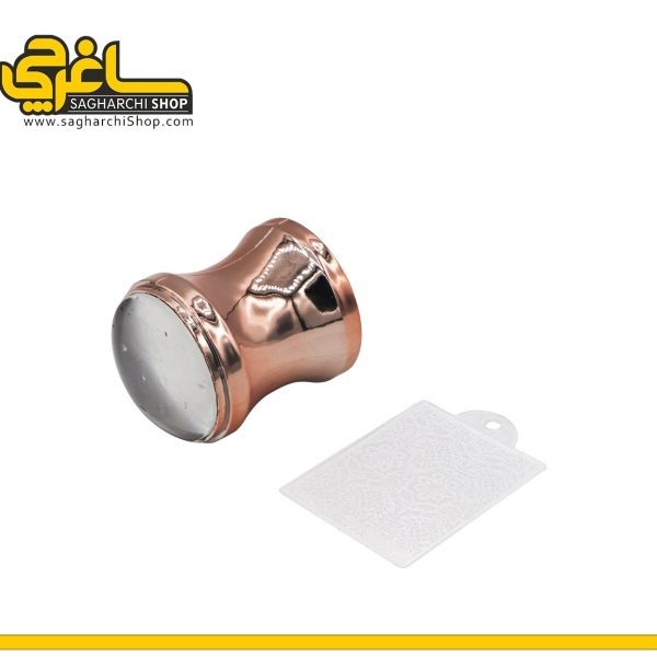 مهر ناخن حرفهای بزرگ دارای سیلیکون بسیار با کیفیت میباشد که باعث میشود تمام طرح های ناخن کامل روی صدف ناخن انتقال پیدا کند...