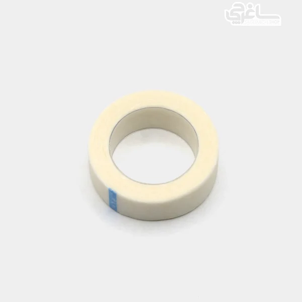 چسب m3m مژه از جنس کاغذی می باشد که چسبندگی مناسبی برای جداسازی مژه پلک پایین دارد.مدل سیلیکونی چسب 3m نسبت به این محصول حالت پانچ...