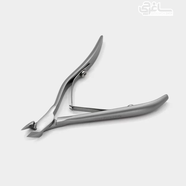 نیپر ناخن حرفه‌ای استالکس پرو STALEKS SMART 80/7mm ساخت کشور اوکراین می‌باشد که کیفیت ساخت بسیار بالایی برخوردار است. این نیپر از فولاد ضد زنگ...